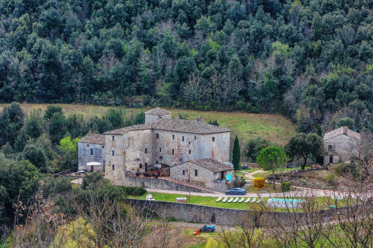 Castello Valenzino Aparthotel Pierantonio Exteriör bild